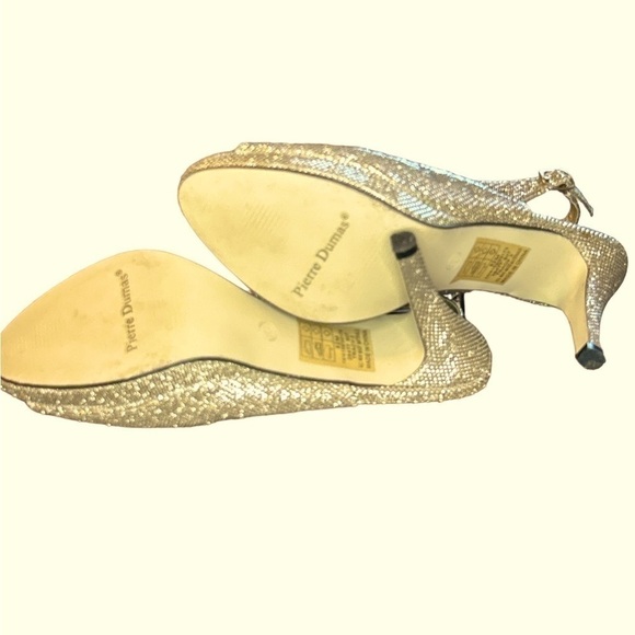 Pierre Dumas Women's Heels Tracy-3 Peep Toe Gold Fabric Sling Back Size-8.5 - Picture 3 of 4